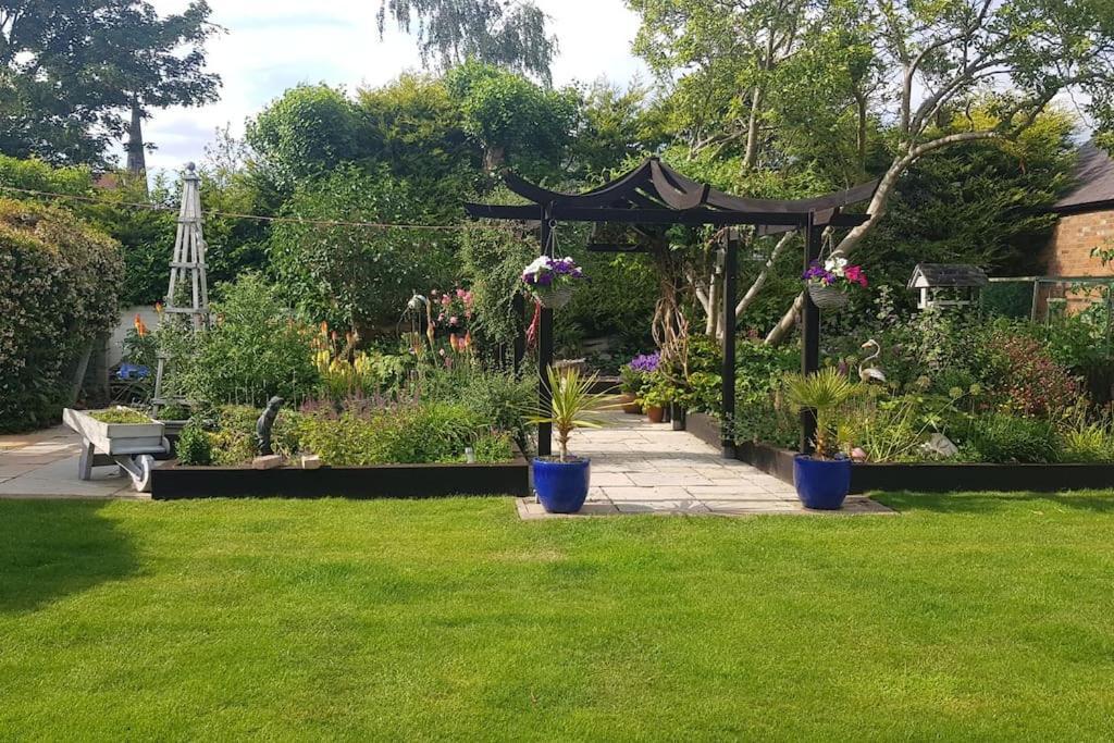 Peaceful Self Contained Studio In Lovely Garden. Hinckley Zewnętrze zdjęcie